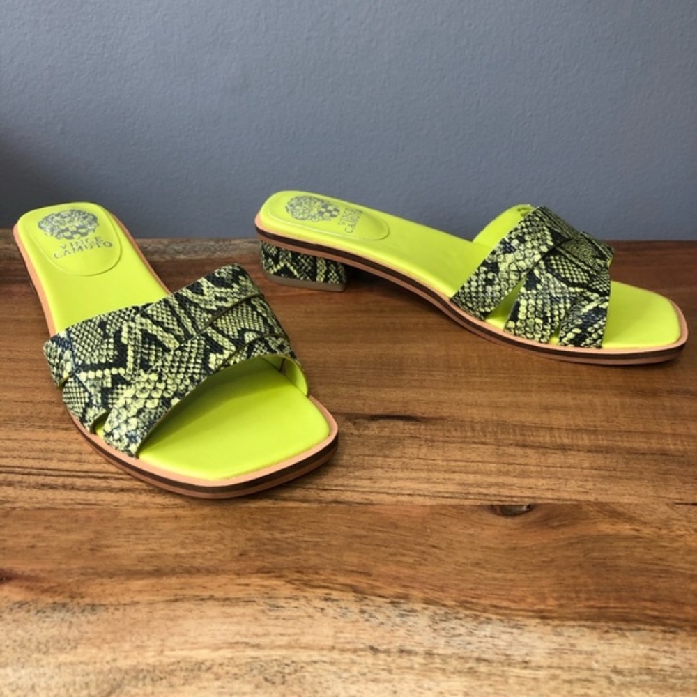 ❤️ VINCE CAMUTO Ydelle Leather Sandal